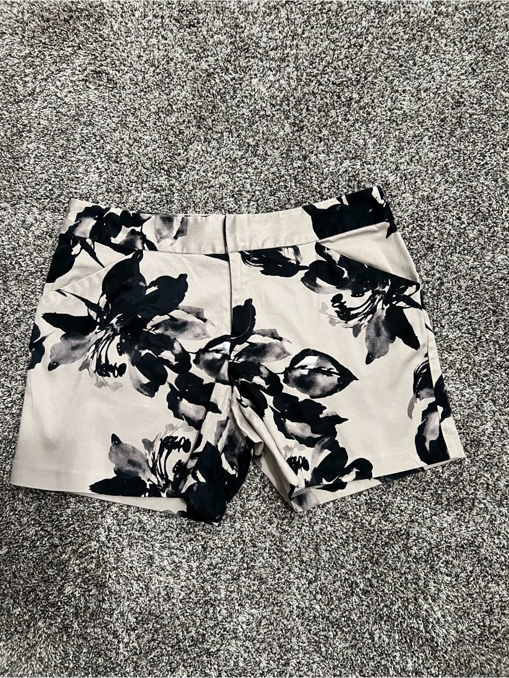 Inc International Concepts Floral Print Women's Shorts in Black and Cream 8
